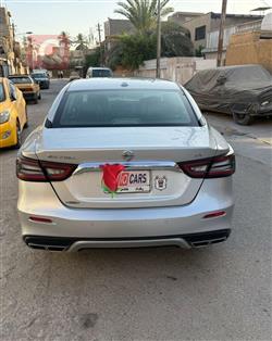 نيسان ماكسيما